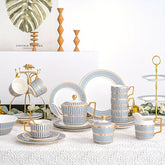 Conjunto de xícaras de chá de porcelana elegante da China com bule, açucareiro e leiteira para chá / café, presente para adultos, xícara de chá e pires de porcelana exquisita de platina esmaltada, colher dourada, caneca de cappuccino e café latte.